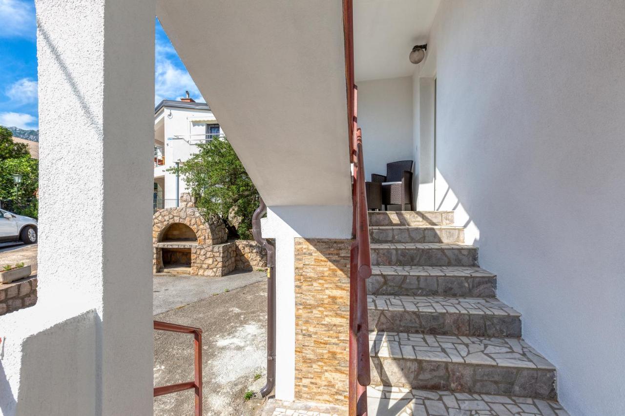 Apartmani Luky Karlobag Exterior photo